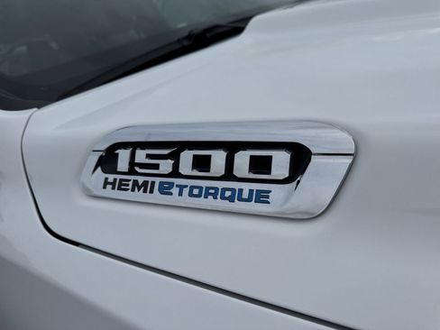 Used 2024 RAM 1500 Laramie RWD image 8