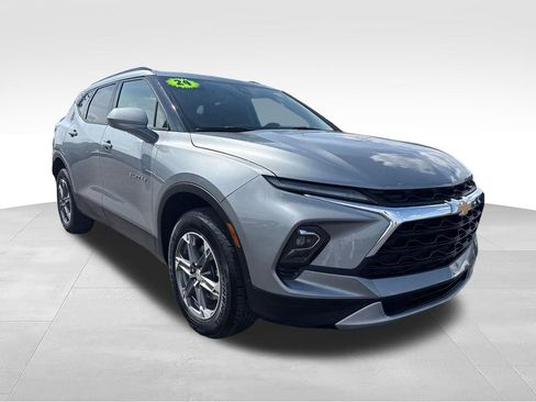 Used 2024 Chevrolet Blazer LT w/ Convenience Package FWD image 8