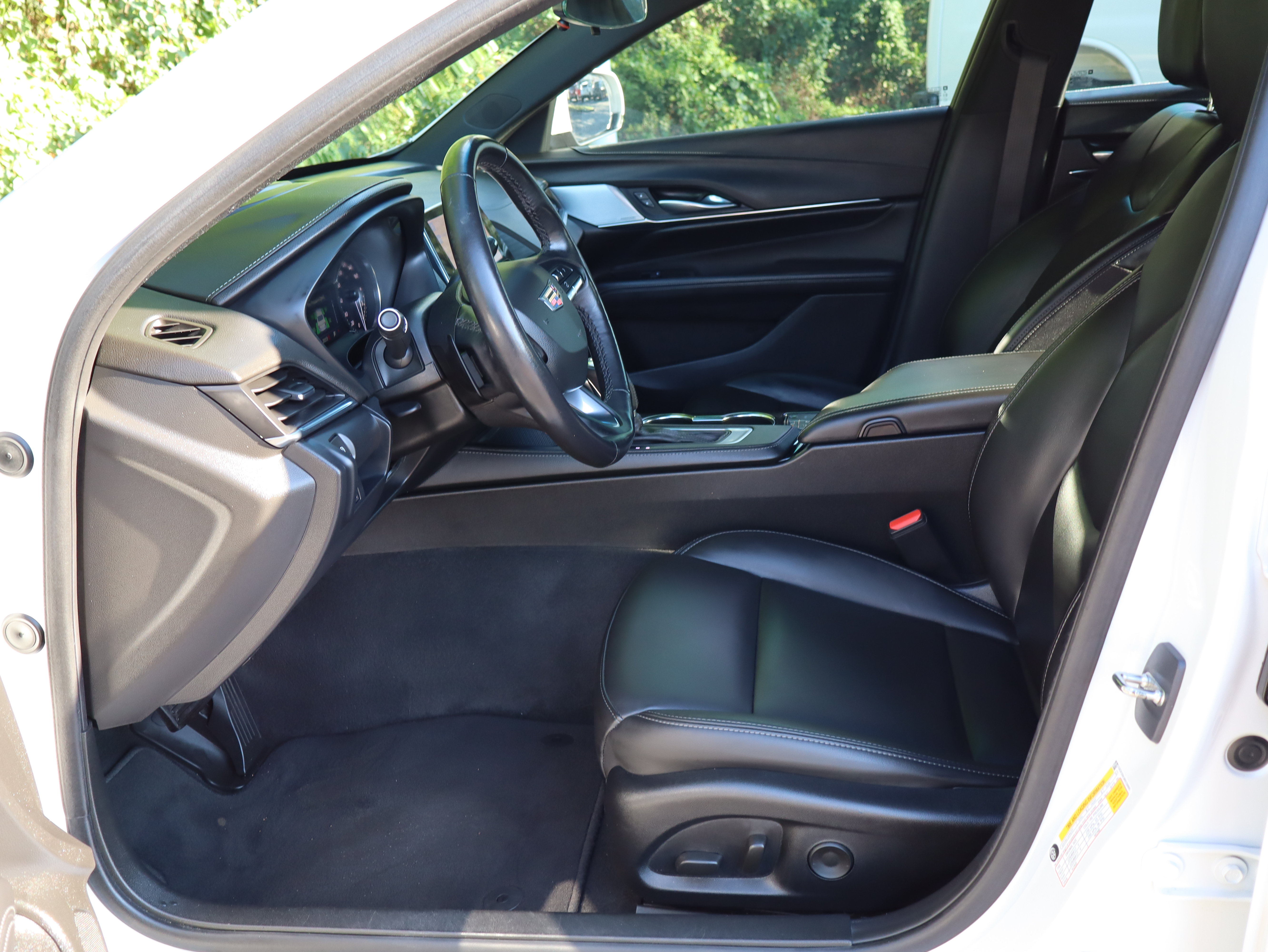 Used 2024 Cadillac CT4 Luxury w/ Sun And Sound Package AWD/4WD image 15