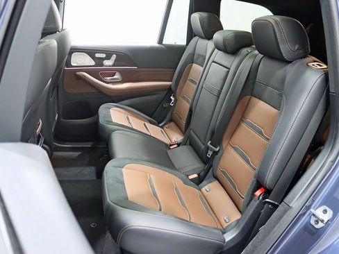 Used 2024 Mercedes-Benz GLS 63 AMG 4MATIC image 33