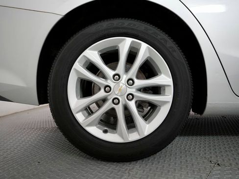 Used 2018 Chevrolet Malibu LT image 55