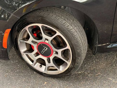 Used 2015 FIAT 500 Sport w/ Comfort/Convenience Group FWD image 9