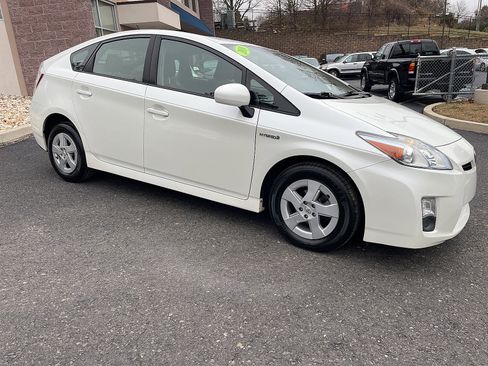 Used 2010 Toyota Prius Two image 2