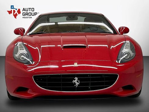Used 2013 Ferrari California RWD image 6