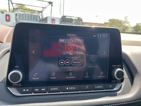 Used 2022 Nissan Rogue SV FWD image 22