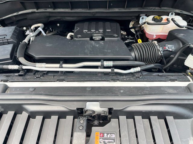 Used 2025 Chevrolet Silverado 1500 Custom AWD/4WD image 28