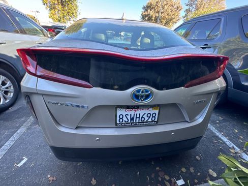 Used 2021 Toyota Prius Prime Limited w/ Carpet Mat Package (TMS) FWD image 5