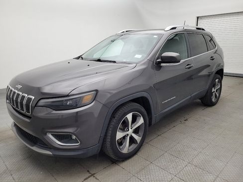 Used 2019 Jeep Cherokee Limited image 2