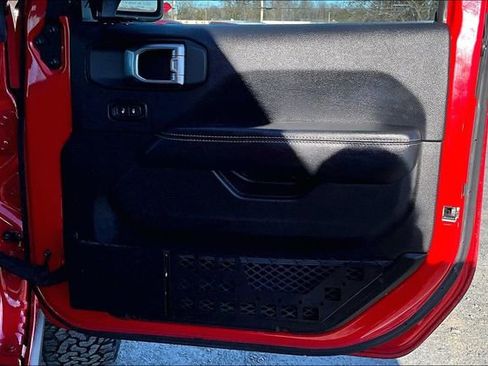 Used 2018 Jeep Wrangler Unlimited Rubicon image 21