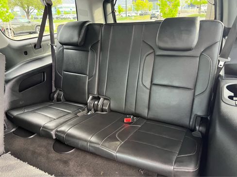 Used 2018 Chevrolet Suburban LT image 29