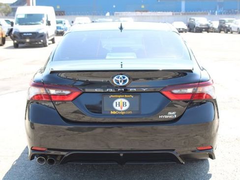 Used 2024 Toyota Camry SE FWD image 5