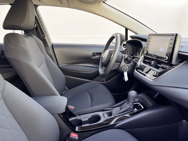 Used 2022 Toyota Corolla LE FWD image 31