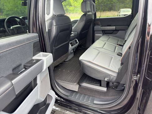 Used 2024 Ford F150 Lariat w/ FX4 Off-Road Package image 26