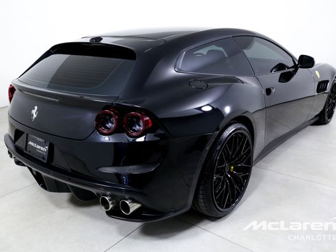 Used 2018 Ferrari GTC4Lusso T image 8