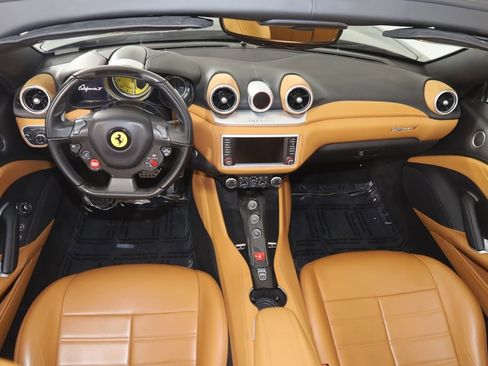Used 2018 Ferrari California T image 48