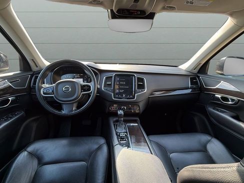 Used 2019 Volvo XC90 T6 Momentum w/ Advanced Package AWD/4WD image 10