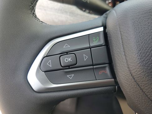 New 2026 Jeep Compass Latitude image 13