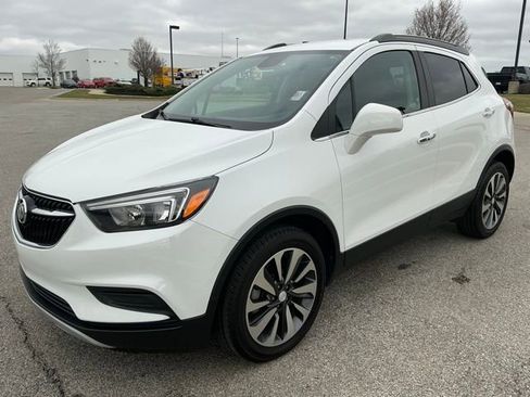 Used 2021 Buick Encore Preferred image 3