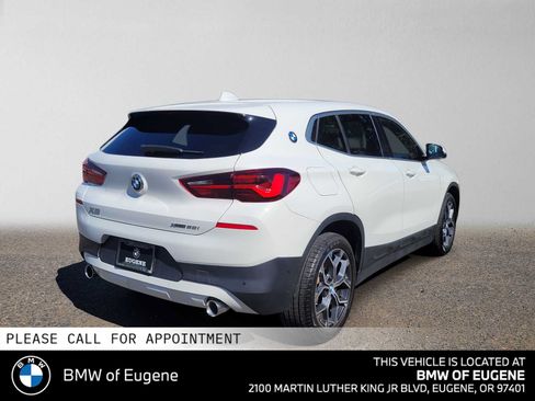 Used 2023 BMW X2 xDrive28i w/ Convenience Package AWD/4WD image 3