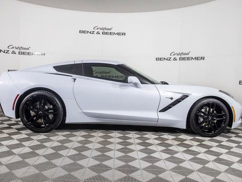 Used 2019 Chevrolet Corvette Stingray image 4