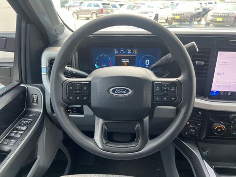 Used 2024 Ford F250 XLT w/ Black Appearance Package AWD/4WD image 20
