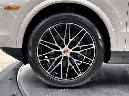 New 2026 Porsche Cayenne AWD/4WD image 11