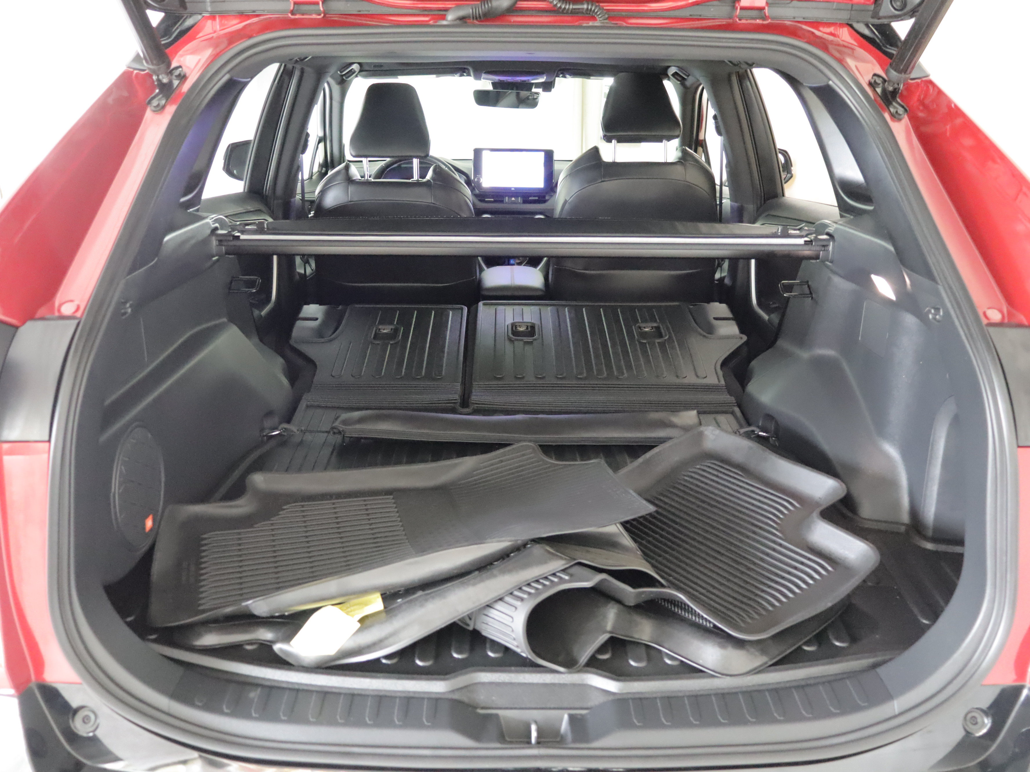 Used 2023 Toyota RAV4 XSE w/ Weather Package AWD/4WD image 23
