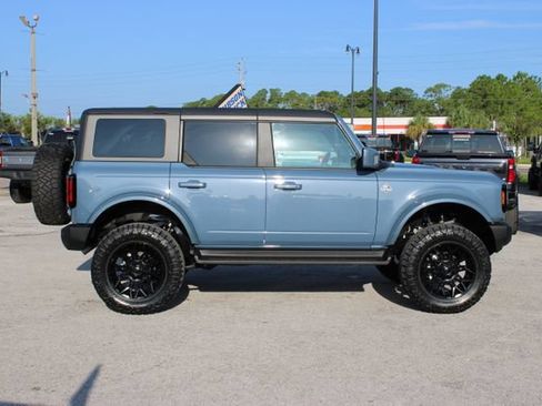 Used 2025 Ford Bronco Outer Banks AWD/4WD image 12