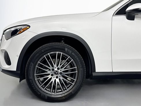 Certified 2026 Mercedes-Benz GLC 300 image 9