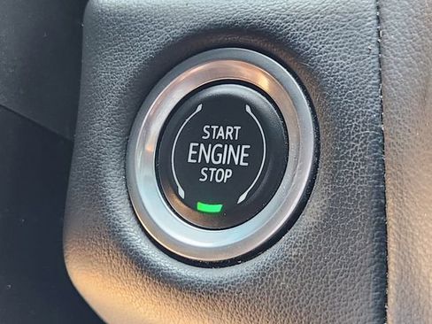 Used 2021 Chevrolet Tahoe LT w/ Luxury Package RWD image 20