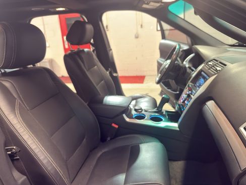 Used 2014 Ford Explorer Sport w/ Equipment Group 401A image 21