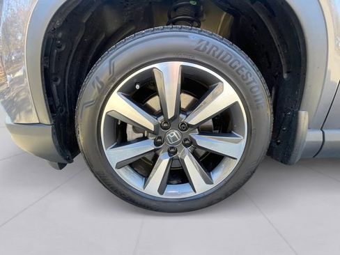 Used 2024 Honda Pilot Elite image 9