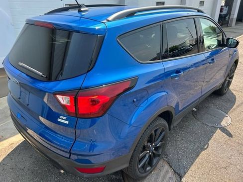 Used 2019 Ford Escape SE FWD image 5