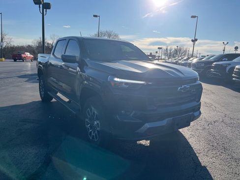 Used 2025 Chevrolet Colorado Z71 image 7