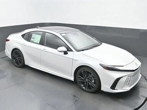 New 2026 Toyota Camry XSE FWD image 28