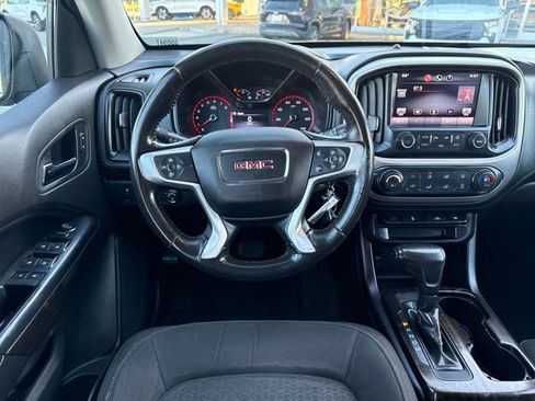 Certified 2015 GMC Canyon SLE w/ SLE Convenience Package image 13