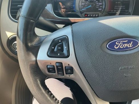 Used 2018 Ford Taurus Limited FWD image 18