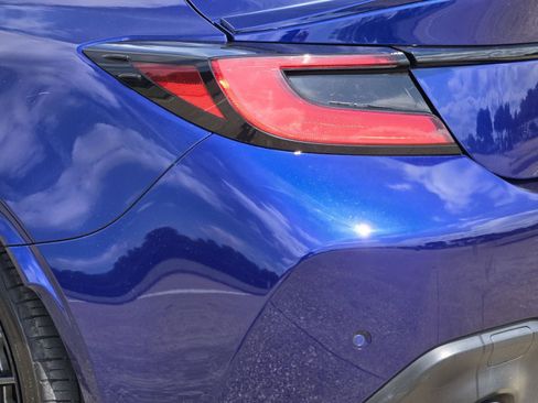 Used 2022 Toyota GR86 Premium RWD image 14