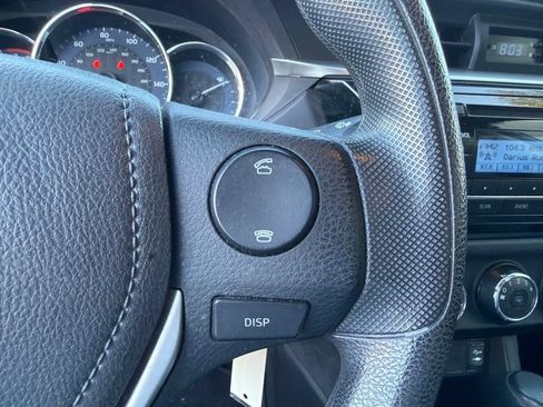 Used 2015 Toyota Corolla L FWD image 18