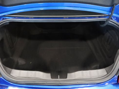 Used 2018 Chevrolet Camaro SS RWD image 7