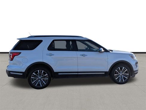 Used 2019 Ford Explorer Platinum image 7