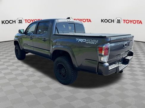 Used 2022 Toyota Tacoma TRD Sport w/ TRD Premium Sport Package AWD/4WD image 6