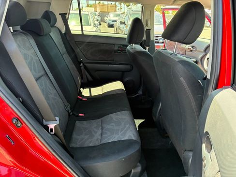 Used 2013 Scion xB FWD image 23