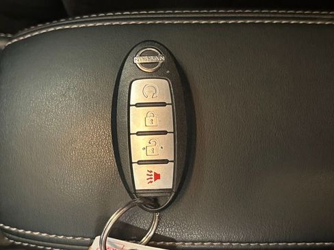 Used 2022 Nissan Kicks SV FWD image 16