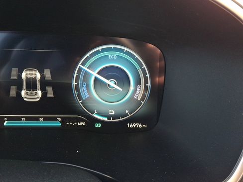 Certified 2023 Hyundai Santa Fe Limited image 20