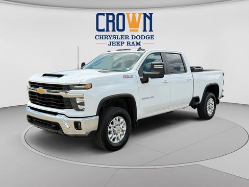 Used 2024 Chevrolet Silverado 2500 LT AWD/4WD image 7
