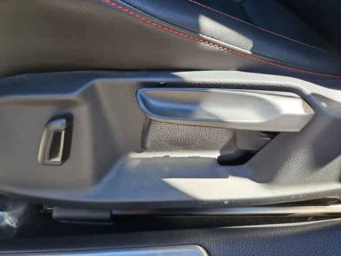 Used 2018 Volkswagen GTI SE w/ SE Leather Package image 18