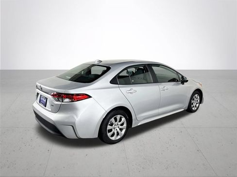 Used 2024 Toyota Corolla LE FWD image 6
