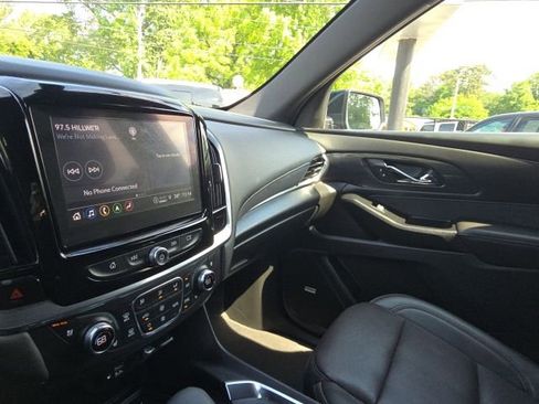 Used 2023 Chevrolet Traverse High Country w/ LPO, 'HIT The Road' Package FWD image 31