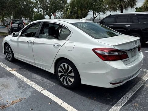 Used 2017 Honda Accord EX-L image 9